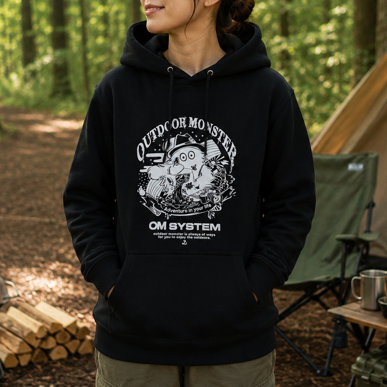 【マイル交換品】OM SYSTEM×OUTDOOR MONSTERオリジナルパーカー　ブラック　M
